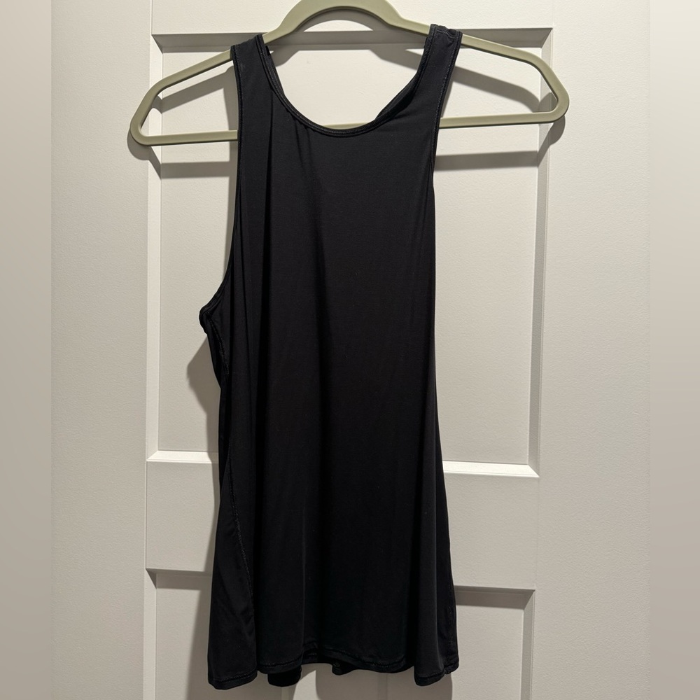 Lululemon Tank / Size 6 / Black